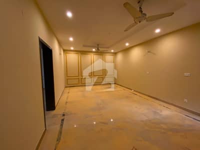 10 Marla Beautifully Restored House Just Like A Brand New Available For Rent