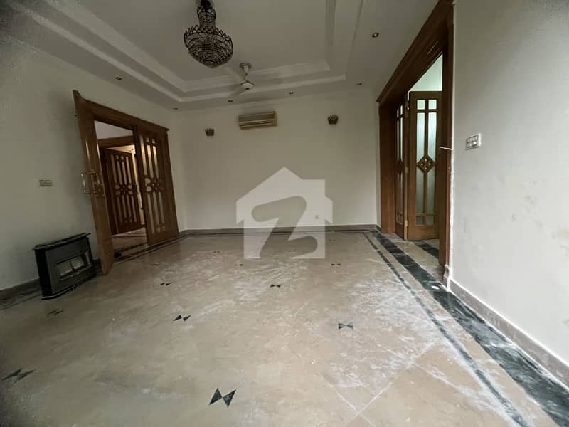 Prime Location Beautiful House Available For Rent 4 Bed Prime Location Beautiful House Available For Rent 4 Bed