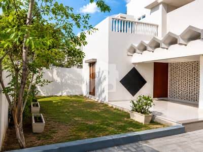 Prime Location House Of 600 Square Yards Is Available For Sale In SMCHS