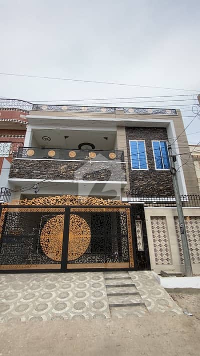 خیابان صادق سرگودھا میں 5 کمروں کا 6 مرلہ مکان 2.8 کروڑ میں برائے فروخت۔