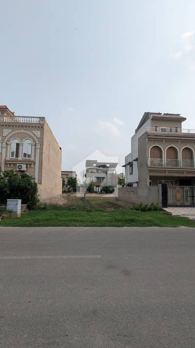 10 Marla Plot For Sale Rose Block, Park View City Lahore
