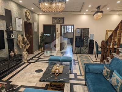 19 marla used beautiful house available for sale in Z block madina town 19 marla used beautiful house available for sale in Z block madina town