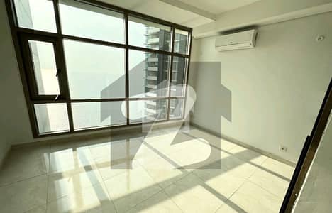Elegant 3 Bedroom Seafront Apartment Available For Rent In Emaar Pearl Tower