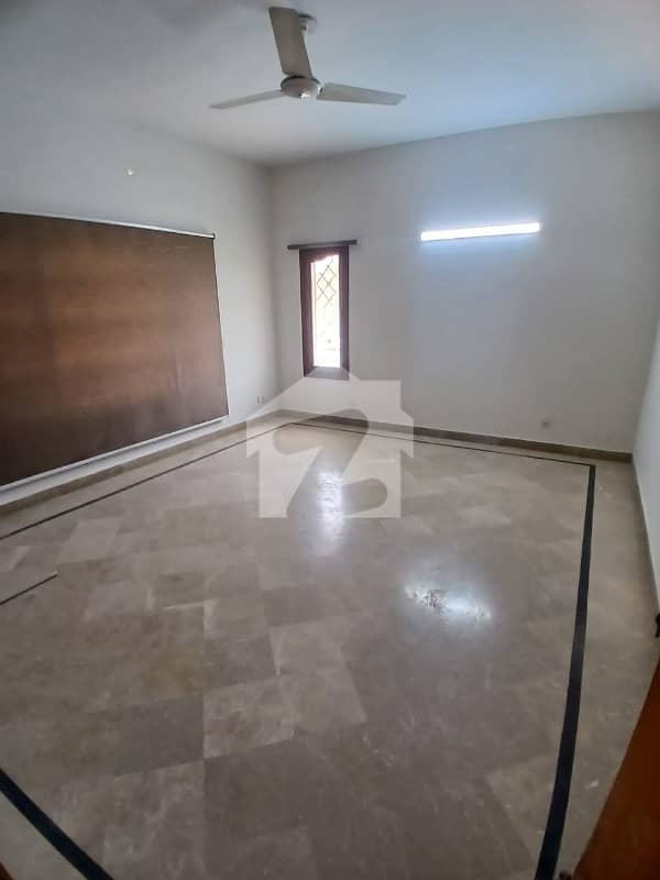 ڈی ایچ اے فیز 4 ڈی ایچ اے ڈیفینس,کراچی میں 3 کمروں کا 1 کنال بالائی پورشن 2.45 لاکھ میں کرایہ پر دستیاب ہے۔ ڈی ایچ اے فیز 4 ڈی ایچ اے ڈیفینس,کراچی میں 3 کمروں کا 1 کنال بالائی پورشن 2.45 لاکھ میں کرایہ پر دستیاب ہے۔