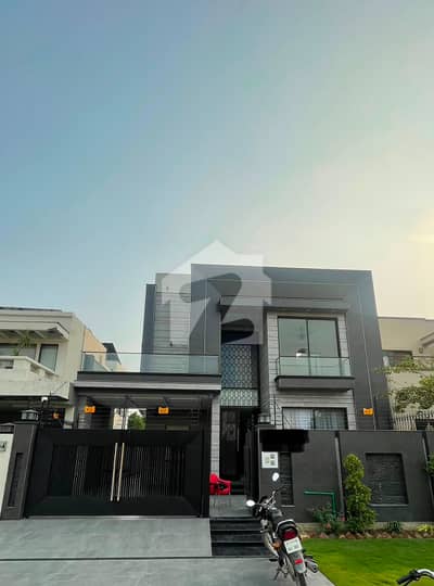 10 Marla Upper Portion For Rent In DHA Phase 6 Naer Dolmen Mall