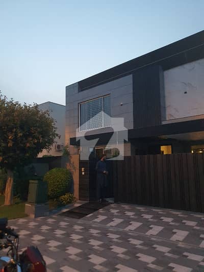 New Modern 5-Bed Luxury House Ambitious Architecture Iconic Modern Elevation With Original Pictures