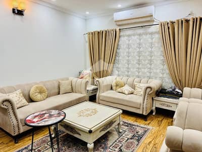 BRAND NEW 5 BEDROOMS HOUSE IN BAHRIA TOWN