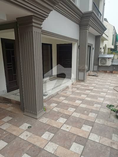 Gulberg 10 Brand New Marla Lower Is Available For Rent.
