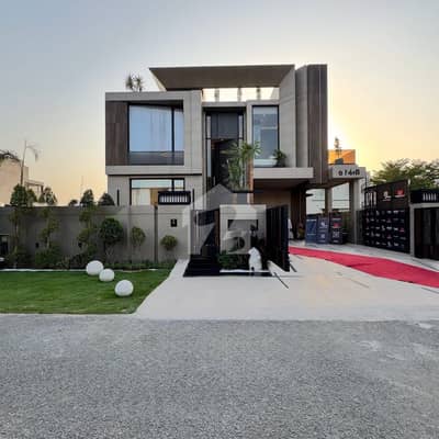 1 Kanal Fully Furnished Most Luxurious Designer House with Full Basement for Sale in DHA Lahore