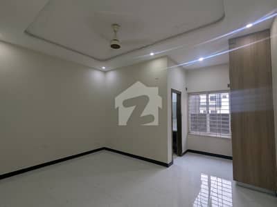 5mrla house for rent in MPCHS-5bedromms&6bathrooms