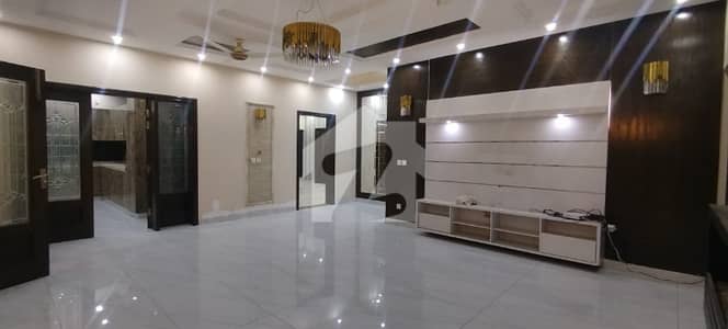 Defence Phase 5 One Kanal Upper Portion Lower Locked Permanent Ideal Option Defence Phase 5 One Kanal Upper Portion Lower Locked Permanent Ideal Option