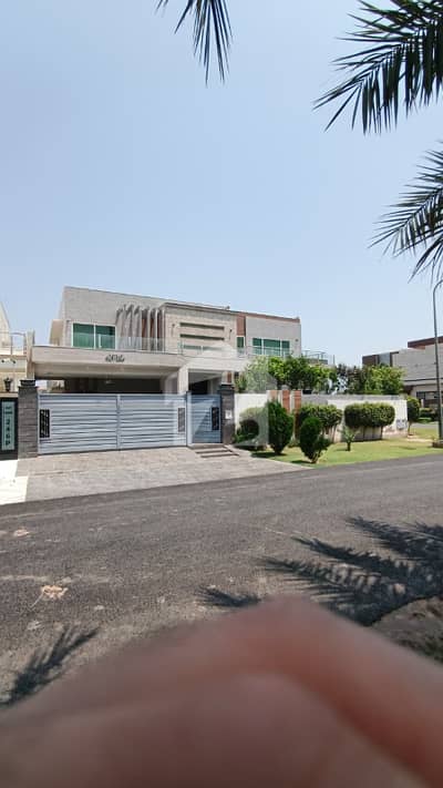 ڈی ایچ اے فیز 8 سابقہ ایئر ایوینیو ڈی ایچ اے فیز 8,ڈی ایچ اے ڈیفینس,لاہور میں 6 کمروں کا 1 کنال مکان 9.0 کروڑ میں برائے فروخت۔ ڈی ایچ اے فیز 8 سابقہ ایئر ایوینیو ڈی ایچ اے فیز 8,ڈی ایچ اے ڈیفینس,لاہور میں 6 کمروں کا 1 کنال مکان 9.0 کروڑ میں برائے فروخت۔