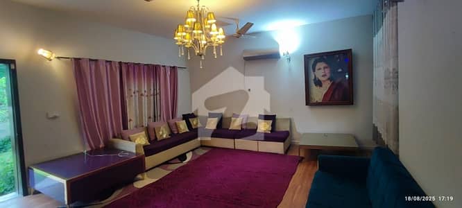 ڈی ایچ اے فیز 2 ڈیفنس (ڈی ایچ اے),لاہور میں 5 کمروں کا 1 کنال مکان 5.0 کروڑ میں برائے فروخت۔
