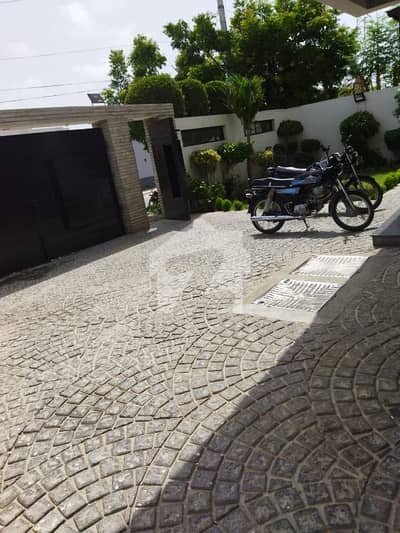 500 Yards Bungalow Upper Portion For Rent In DHA Phase Viii