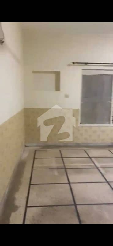 Model Town Ext Block N One Kanal Lower Portion Available For Rent