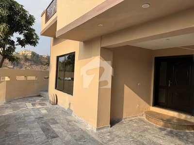 18 Marla House for Sale in Bahria Town