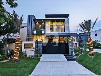 CORNER 10 MARLA MODERN HOUSE FOR RENT AT HOT LOCATION IN DHA PHASE 5