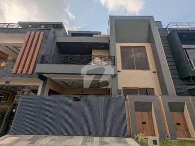 Multi Garden B-17 8 Marla Brand New Designer House Available For Rent