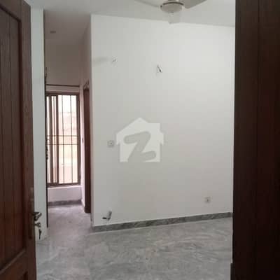 ڈی ایچ اے ڈیفینس فیز 2 ڈی ایچ اے ڈیفینس,اسلام آباد میں 1 کمرے کا 4 مرلہ فلیٹ 30.0 ہزار میں کرایہ پر دستیاب ہے۔ ڈی ایچ اے ڈیفینس فیز 2 ڈی ایچ اے ڈیفینس,اسلام آباد میں 1 کمرے کا 4 مرلہ فلیٹ 30.0 ہزار میں کرایہ پر دستیاب ہے۔
