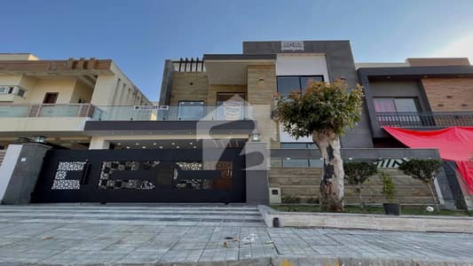 بحریہ ٹاؤن فیز 8 ۔ بلاک آئی بحریہ ٹاؤن فیز 8,بحریہ ٹاؤن راولپنڈی,راولپنڈی میں 5 کمروں کا 10 مرلہ مکان 4.5 کروڑ میں برائے فروخت۔