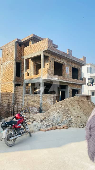 6 MARLA SEMI DEVELOP PLOT FOR SALE ON REASONABLE PRICE