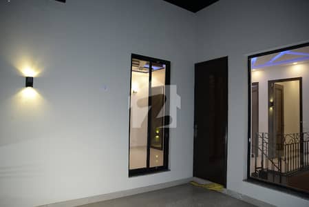 5 MARLA HOUSE BRAND NEW BEAUTIFUL LOCATION AVAILABLE FOR RENT