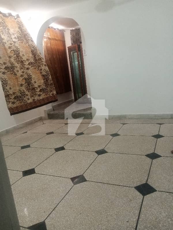 I. 8 Single Room Available For Rent I. 8 Single Room Available For Rent