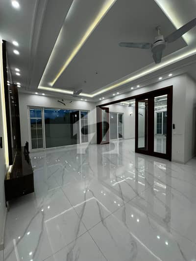 *1 Kanal Full House For Rent*