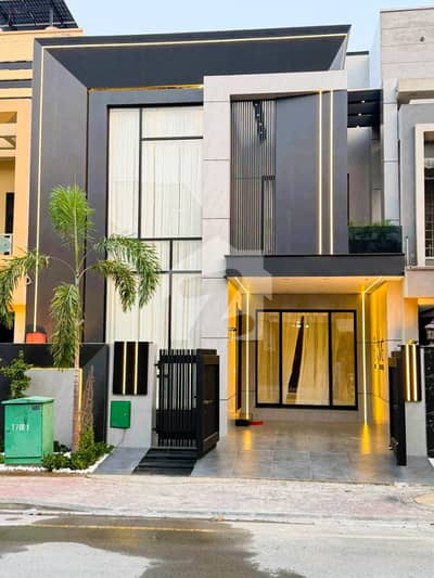 Private Pool Modern Design 5 Marla Luxury Home Near Park Private Pool Modern Design 5 Marla Luxury Home Near Park
