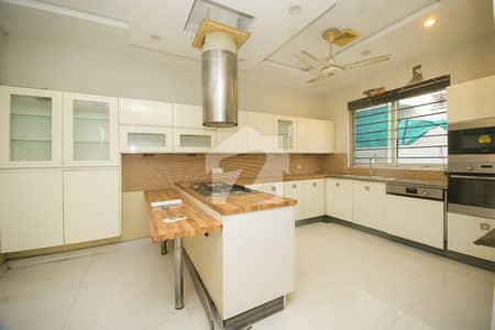 1 Kanal Beautiful House For Sale Ph:5 Block B 1 Kanal Beautiful House For Sale Ph:5 Block B