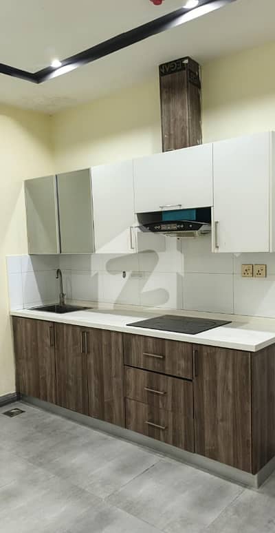 01 BEDROOM LUXURY UNFURNISHED APARTMENT AVAILABLE FOR RENT AT GULBERG GREEN ISLAMABAD