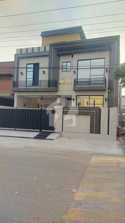 لیک سٹی رائیونڈ روڈ,لاہور میں 3 کمروں کا 5 مرلہ مکان 3.1 کروڑ میں برائے فروخت۔