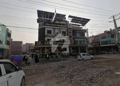 ماڈل ٹاؤن ۔ بلاک بی ماڈل ٹاؤن,ملتان میں 2 مرلہ Studio دکان 4.0 کروڑ میں برائے فروخت۔ ماڈل ٹاؤن ۔ بلاک بی ماڈل ٹاؤن,ملتان میں 2 مرلہ Studio دکان 4.0 کروڑ میں برائے فروخت۔