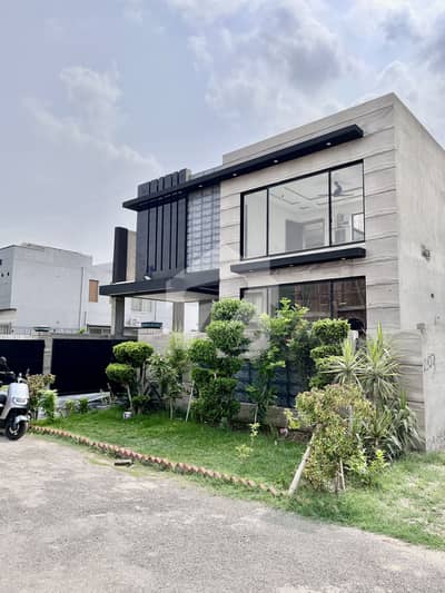 FACING PARK FURNISHED SOLAR INSTALLED MODREN BUNGALOW ORIGINAL ADD FACING PARK FURNISHED SOLAR INSTALLED MODREN BUNGALOW ORIGINAL ADD