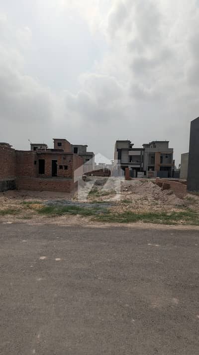 5 Marla Hot Location Plots Available for Sale in Park View City Lahore 5 Marla Hot Location Plots Available for Sale in Park View City Lahore