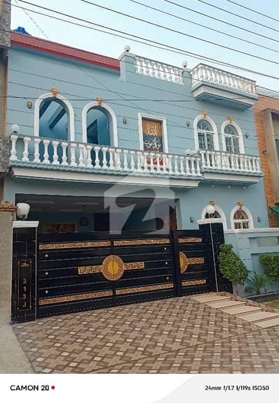 10 MARLA HOUSE AVAILABLE FOR SALE ON 40 FT ROAD ON LDA AVENUE BLOCK J