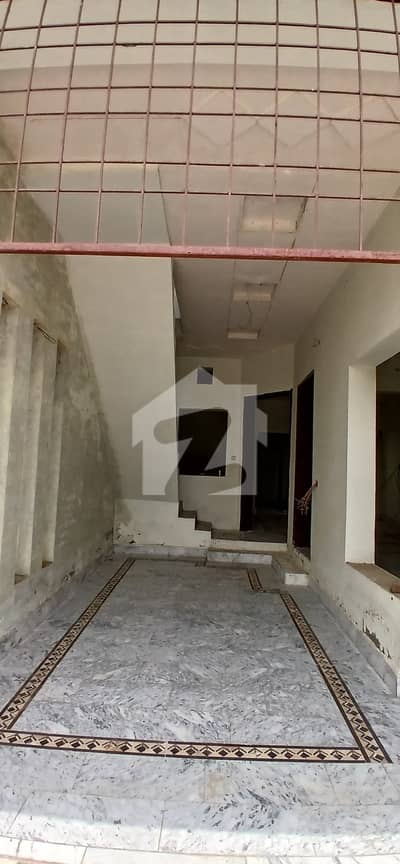 جڑانوالہ روڈ فیصل آباد میں 3 کمروں کا 3 مرلہ مکان 90.0 لاکھ میں برائے فروخت۔