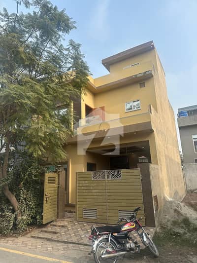 5 Marla Used House Available for Sale in Tulip Block, Park View City Lahore 5 Marla Used House Available for Sale in Tulip Block, Park View City Lahore