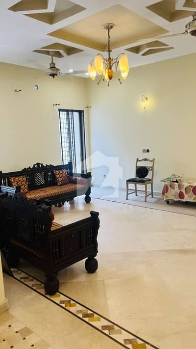 1 Kanal 1 Bed Fully Furnished Tvl Kitchen Sharing In Dha Phase 6 Near Dha Raya Ideal 2 Females
