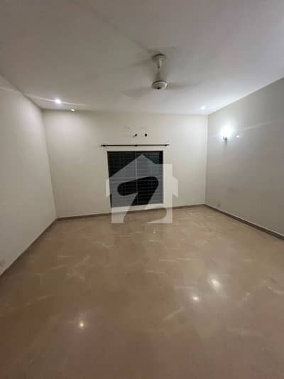 1 Kanal Lower Portion For Rent With All Utility Connections