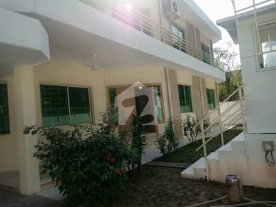 Prime Location 6beds House Size 50x90=500sqyds CDA Transfer Single Only Serious Buyer- Prime Location 6beds House Size 50x90=500sqyds CDA Transfer Single Only Serious Buyer-