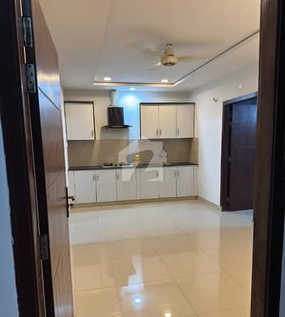 02 BEDROOM LUXURY UNFURNISHED APARTMENT AVAILABLE FOR RENT AT GULBERG GREEN ISLAMABAD