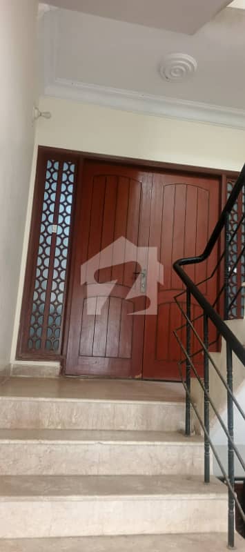 Full Floor 4 Bedroom Drawing Dining Lounge Kitchen Appartment For Rent