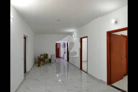 4 BED DD APARTMENT FOR SALE 4 BED DD APARTMENT FOR SALE