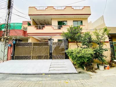 مرغزار آفیسرز کالونی لاہور میں 6 کمروں کا 10 مرلہ مکان 3.25 کروڑ میں برائے فروخت۔