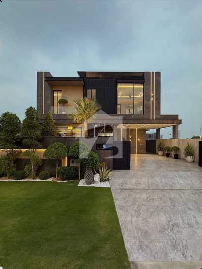 10 MARLA ELEGANT AND FULLY MAINTAINED SUPER HOT LOCATED BUNGALOW IS AVAILABLE IN THE BEST BLOCK OF DHA LAHORE.