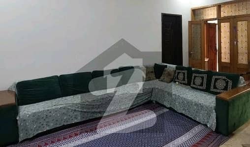 گارڈن ٹاؤن لاہور میں 4 کمروں کا 10 مرلہ مکان 4.25 کروڑ میں برائے فروخت۔