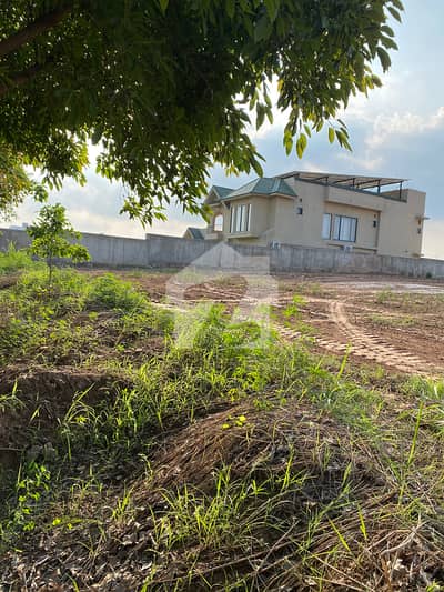 A Executive 5Kanal Corner Formhouse Plot Highted Location Available For Sale
