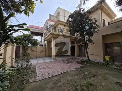 فیصل ٹاؤن ۔ بلاک اے فیصل ٹاؤن,لاہور میں 4 کمروں کا 14 مرلہ مکان 5.75 کروڑ میں برائے فروخت۔ فیصل ٹاؤن ۔ بلاک اے فیصل ٹاؤن,لاہور میں 4 کمروں کا 14 مرلہ مکان 5.75 کروڑ میں برائے فروخت۔