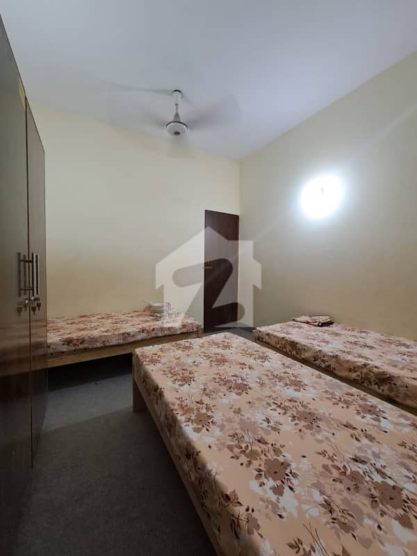 Hostel Room Available For Rent Hostel Room Available For Rent